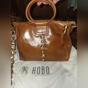 HOBO Shelia Medium Tote color Truffle w Brass deco New-Flawless